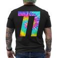 カラフルな絞り染め 77歳の誕生日または77番のチームイベント メンズTシャツ バックプリント