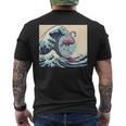 トロピカルピンク フラミンゴ グレートビッグウェーブサーファー オーシャンビーチ メンズTシャツ バックプリント