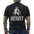 レジスト ペンギン アクティビズム ティー ペンギン 抗議 関税 メンズTシャツ バックプリント