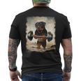 ロットワイラー 犬の筋トレ ウェイトリフティング メンズTシャツ バックプリント