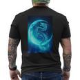 三日月のドラゴン ブルーギャラクシー天文学 アート メンズTシャツ バックプリント