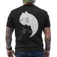 猫 陰陽 反対 調和 エネルギー 子猫 メンズTシャツ バックプリント