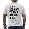禁止された本を読むのに良い日だ面白いヴィンテージ メンズTシャツ バックプリント
