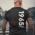 60 歳の誕生日 男性 オリジナル 3月 ヴィンテージ 1965 年 ギフト メンズTシャツ バックプリント 高齢者への贈り物