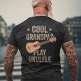 Cool Grandpas Play ウクレレ ウクレレ ミュージックギター メンズTシャツ バックプリント 高齢者への贈り物