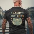 Daddy Est 2024 年生パパ 新米パパ 初めてのパパ 若いパパ メンズTシャツ バックプリント 高齢者への贈り物