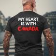 「My Heart Is With Canada」 – カナダ人と強く立つ メンズTシャツ バックプリント 高齢者への贈り物