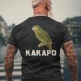 かわいいカカポの鳥が木に座っている メンズTシャツ バックプリント 高齢者への贈り物