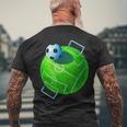 カーブ サッカーボール フィールドゴール サッカー選手 コーチ サッカーファン メンズTシャツ バックプリント 高齢者への贈り物