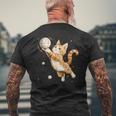 バレーボール選手のかわいいバレーボール猫。 メンズTシャツ バックプリント 高齢者への贈り物