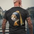 パールイヤリング付き猫 フェルメール メンズTシャツ バックプリント 高齢者への贈り物