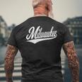 ミルウォーキー ウィスコンシン バーシティ スクリプト ヴィンテージ スポーツスタイル メンズTシャツ バックプリント 高齢者への贈り物