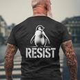 レジスト ペンギン アクティビズム ティー ペンギン 抗議 関税 メンズTシャツ バックプリント 高齢者への贈り物