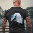 宇宙空間 オオカミ 月に遠吠えするオオカミ メンズTシャツ バックプリント 高齢者への贈り物