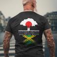 日本育ちのジャマイカ人のルーツ 日本ジャマイカ家系図 メンズTシャツ バックプリント 高齢者への贈り物