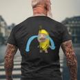 泣いているバナナ猫 メンズTシャツ バックプリント 高齢者への贈り物