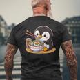 箸でラーメンを食べるかわいいペンギン メンズTシャツ バックプリント 高齢者への贈り物