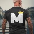 英文字 M 大文字 アルファベット モノグラム イニシャル キング クイーン クラウン メンズTシャツ バックプリント 高齢者への贈り物