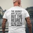 Easy Journeys Regret ジム、ハッスル、成功、モチベーションアップ メンズTシャツ バックプリント 高齢者への贈り物