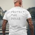 Protect The Dolls。 メンズTシャツ バックプリント 高齢者への贈り物