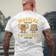 Waffles Are Just Pancakes With Abs Breakfast ワッフル愛好家 メンズTシャツ バックプリント 高齢者への贈り物