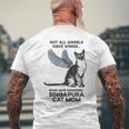すべての天使に翼があるわけではない-マザーシンガプーラキャットママ メンズTシャツ バックプリント 高齢者への贈り物