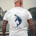 クジラ 水彩 海洋 動物 海の生物 青くじら デザイン メンズTシャツ バックプリント 高齢者への贈り物