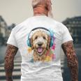 ゴールデンドゥードル、ヘッドフォン、犬、動物プリント メンズTシャツ バックプリント 高齢者への贈り物