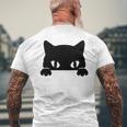 バッグの中に隠れているかわいい黒猫 猫好き 猫飼い 猫 ネコ ねこくろねこ好き 面白い サプライズ ギフト メンズTシャツ バックプリント 高齢者への贈り物