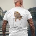 ヒゲのあるドラゴンリザード 爬虫類フェイクポケット メンズTシャツ バックプリント 高齢者への贈り物
