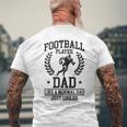 フットボール選手 お父さんみたいな 普通のお父さん ただクーラー メンズTシャツ バックプリント 高齢者への贈り物