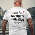 ママとしての私の1歳の誕生日パーティーイヤーを祝うママ メンズTシャツ バックプリント 高齢者への贈り物