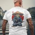 日本の侍カエルの戦士浮世サムライヒキガエルバックプリント。 メンズTシャツ バックプリント 高齢者への贈り物