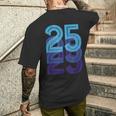 25ラッキーナンバー25歳の誕生日スポーツチーム-25 メンズTシャツ バックプリント 彼への贈り物