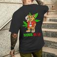 Doobie Bear 大麻の葉 雑草愛好家 マリファナギフト メンズTシャツ バックプリント 彼への贈り物