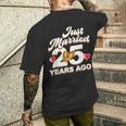 Just Married 25 Years Ago シルバーウェディング メンズTシャツ バックプリント 彼への贈り物