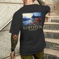 Lofoten ノルウェー キャビン ノルディック フィヨルド ベルゲン オーロラ メンズTシャツ バックプリント 彼への贈り物