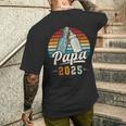 Papa 2025 年、新しいパパ、赤ちゃん発表 メンズTシャツ バックプリント 彼への贈り物