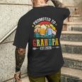 メンズ Promoted To Grandpa Est 2026 Dad To Be メンズTシャツ バックプリント 彼への贈り物