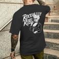Rockabilly Rebel Blonde Pinup With Attitude Graphic メンズTシャツ バックプリント 彼への贈り物