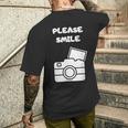 お願い スマイル アート オブ 写真 カメラマン カメラマン メンズTシャツ バックプリント 彼への贈り物