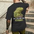 イグアナ・イグアナが大好きな男の子だけ。 メンズTシャツ バックプリント 彼への贈り物