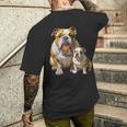 イングリッシュブルドッグの子犬とイングリッシュブルドッグ メンズTシャツ バックプリント 彼への贈り物