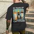 キャティチュード55歳 55歳の誕生日 猫好き 55歳 メンズTシャツ バックプリント 彼への贈り物