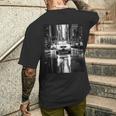 ニューヨークのタクシーのモノクロ写真 写真 メンズTシャツ バックプリント 彼への贈り物