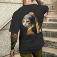 パールイヤリング付き猫 フェルメール メンズTシャツ バックプリント 彼への贈り物