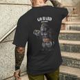 フィットネスジムでダンベルでゴリラ筋トレ メンズTシャツ バックプリント 彼への贈り物