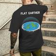 フラットアースマップ 陰謀 メンズTシャツ バックプリント 彼への贈り物