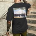ヨハネス・フェルメールによるデルフトの眺めゲジヒト・オプ・デルフト 1661 メンズTシャツ バックプリント 彼への贈り物