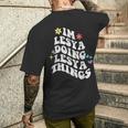 レトロ グルーヴィーなイム レシア Doing Lesya Things おかしな母の日 メンズTシャツ バックプリント 彼への贈り物